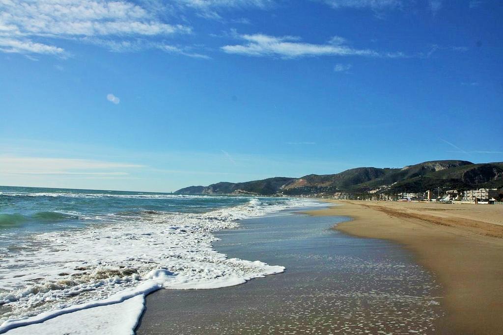 Apartaments Maritim Castelldefels Kültér fotó