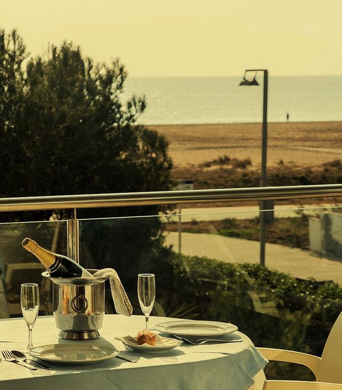 Apartaments Maritim Castelldefels Kültér fotó
