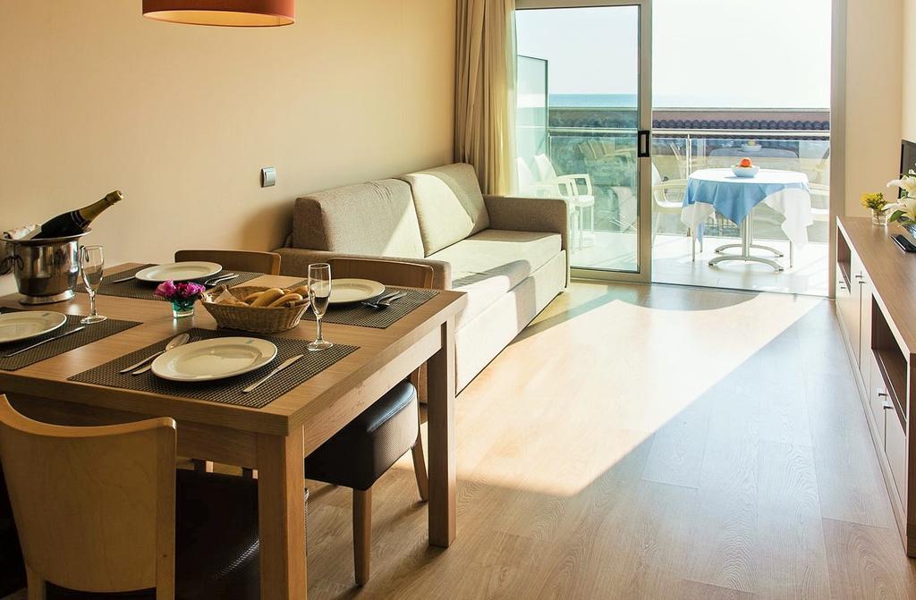 Apartaments Maritim Castelldefels Kültér fotó