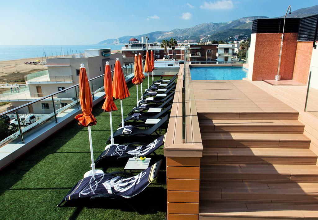 Apartaments Maritim Castelldefels Kültér fotó