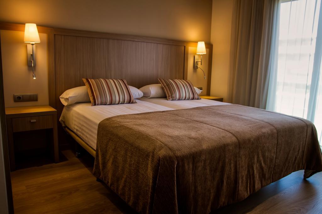 Apartaments Maritim Castelldefels Szoba fotó